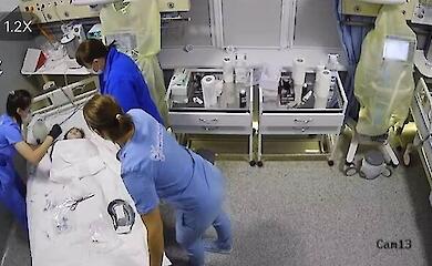 У Чернівцях лікарі змогли повернути до життя дитину, яка перестала дихати, під час обстрілу