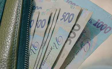 Українці можуть отримати понад 100 тисяч гривень допомоги: хто має право