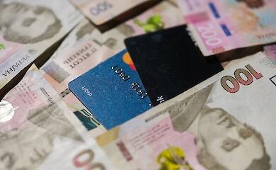 Дедалі більше українців беруть мікрокредити: як це впливає на економіку