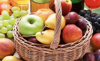 Яблука, груші, сливи та не тільки: найкорисніші фрукти серпня