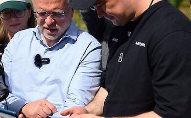 Связь будет в горах, во время непогоды и блекаутов - Украина запускает уникальную технологию Starlink Direct to Cell