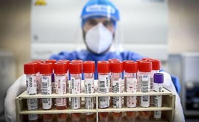 В Украине обнаружили новые штаммы COVID-19: уже есть десятки заболевших