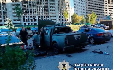 В Киеве на парковке взорвался автомобиль: что сообщили в полиции