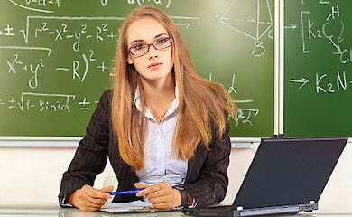 Когда и на сколько смогут поднять зарплаты учителям в Украине