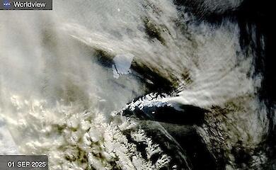 Легендарний айсберг A23A розвалюється