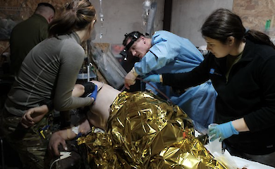 Одноразові виплати лікарям по 200 тис. грн передбачено за роботу поблизу фронту