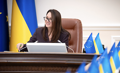 Тепер уряд пропонує одиноким матерям і малозабезпеченим базові виплати. Як їх отримати