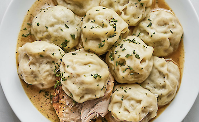 Курка з галушками в мультиварці: простий рецепт для всієї родини