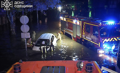 Повінь в Одесі: 9 загиблих, евакуація 362 осіб і притулку для тварин