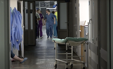 &ldquo;Прифронтові&rdquo; виплати: медиків просить розповісти про проблеми з нарахуванням