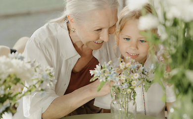 Пенсия для женщин в 2025 году: с какого возраста украинки могут выйти на заслуженный отдых