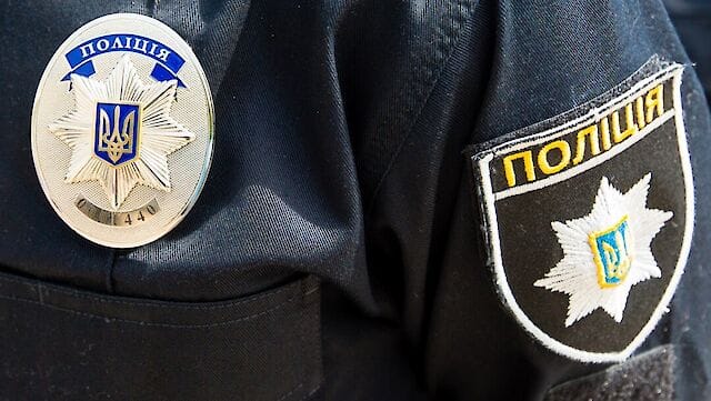 На Київщині чоловік ножем поранив 16-річну дівчину та чоловіка: йому загрожує до 10 років в’язниці