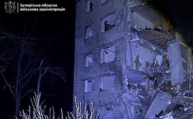 В результате очередной российской атаки дронами и ракетами пострадали жилые дома во многих регионах Украины