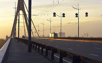 У Києві на вихідних буде перекрито рух Північним мостом