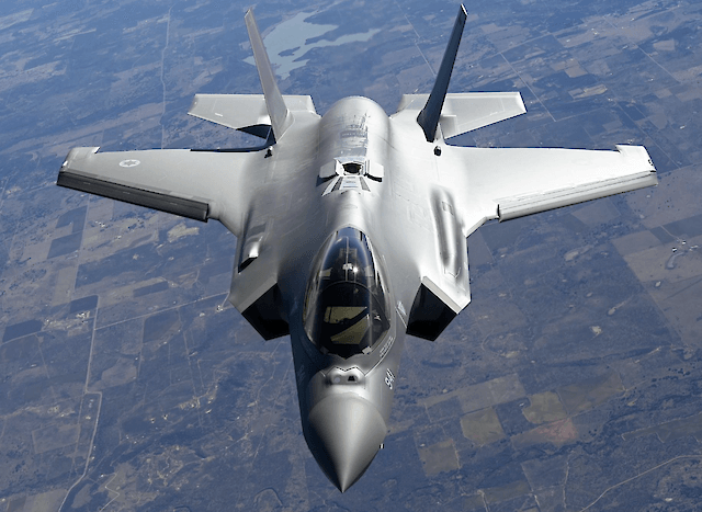 Україна отримає шведські винищувачі Gripen