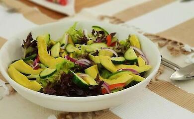 Учені: рослинна їжа не безпечніша за тваринну - це поширена помилка