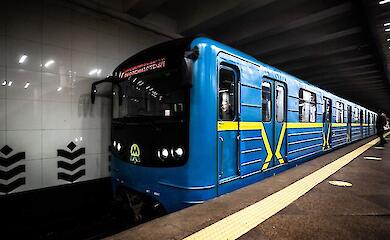 У Києві через екстрені відключення електроенергії частково зупинилися трамваї, тролейбуси та метро