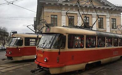 У Києві змінять маршрути трамваїв № 11, 12, 16, 19 через ремонт колій на Кирилівській