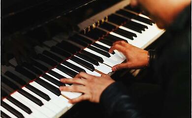 Дослідження: музиканти краще орієнтуються наосліп