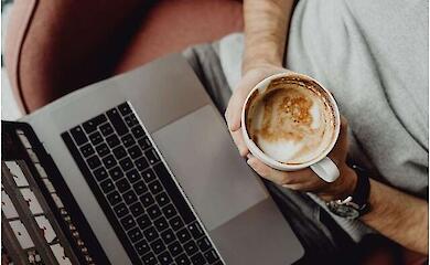 До 4 чашок кави на день уповільнюють біостаріння