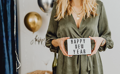 Як створити стильний образ на свята: 5 модних правил