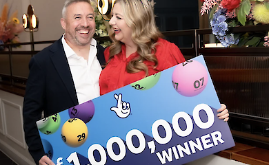 Вони дарували бідним автомобілі та працювали з бездомними. Історія подружжя, яке двічі виграло мільйон у лотерею