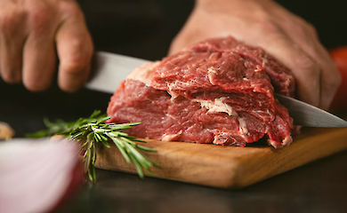 За рік м'ясо додало в ціні до 45%: що чекає на ринок далі