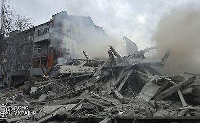 Під завалами в Харкові виявлено тіло жінки - можливо, матері загиблого хлопчика