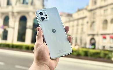 Motorola або Xiaomi: смартфон для тих, хто хоче стабільної роботи без експериментів із прошивками