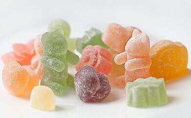 Дієтологи пояснили, які солодощі вважаються найкориснішими для печінки та щитовидної залози