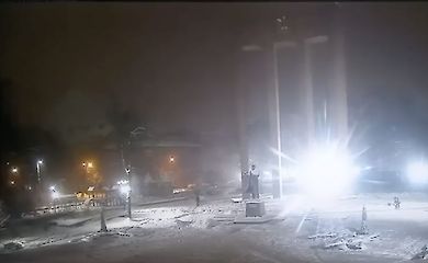 У Львові вибухи, дрон упав на дитячий майданчик