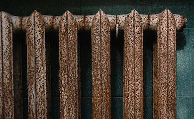 Київ замерзає - розриви труб опалення зафіксовано по всьому місту