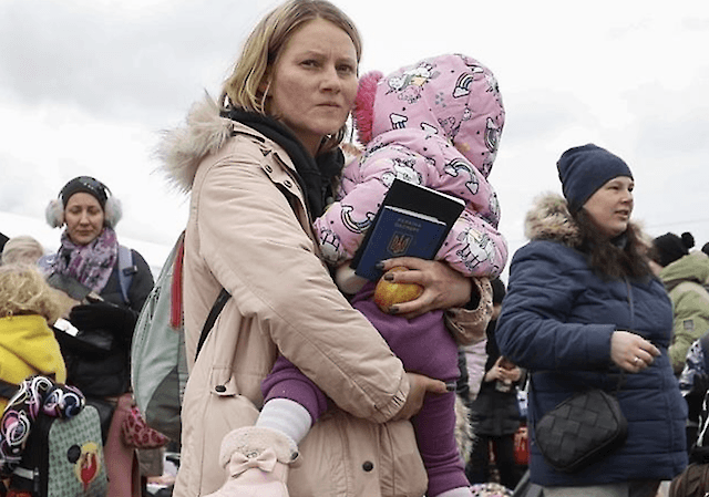 У Мінсоцполітики розповіли про те, як повертатимуть біженців в Україну