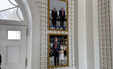 У Білому домі тепер є Путін - висить на стіні