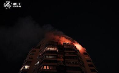 В одну з найморозніших ночей Росія масово атакувала Україну ракетами. Що відомо