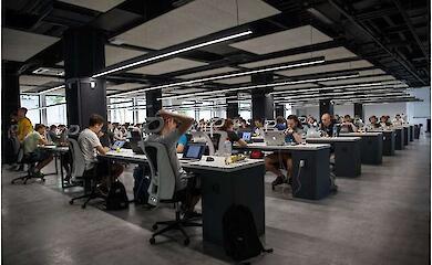 Як культ продуктивності на роботі б'є по ментальному здоров'ю