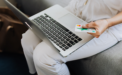 Чому шахраї переводять спілкування з Tinder у Telegram і WhatsApp - і чим це загрожує