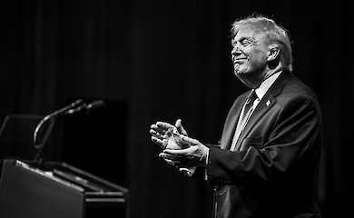 Колишній президент США прокоментував дурний расистський жарт чинного глави Білого дому