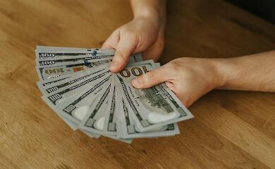 Як киянам отримати допомогу за соціальними програмами міської влади, пояснили в КМДА