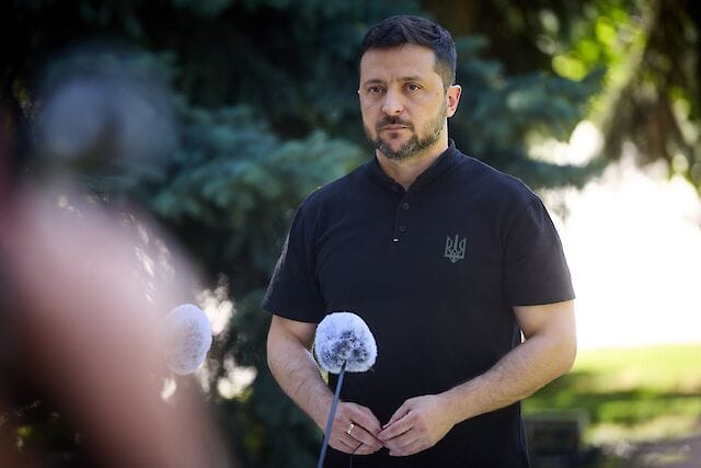 У РФ заборонили хіт про Зеленського, який 2022 року очолював українські чарти