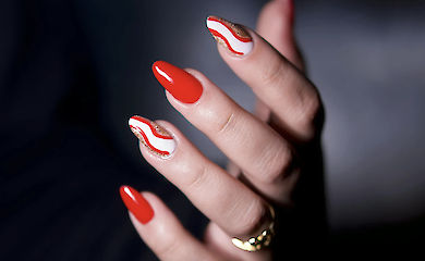 Як форма нігтів може підкреслити стиль