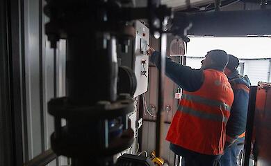 Кабмін виділив 246 млн грн на виплати енергетикам за відновлення знищених об'єктів російськими атаками 