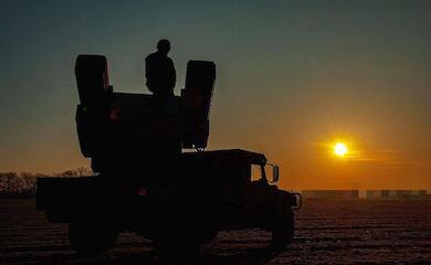 В Україні змінюють порядок виплат родичам зниклих безвісти. Близькі воїнів упевнені, що це підкреслює небажання влади їх шукати   