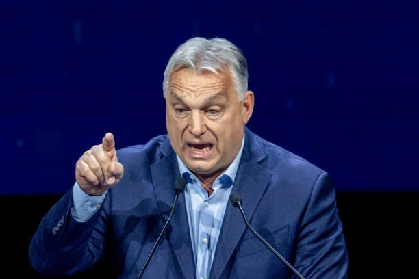 Орбан заявив, що Угорщина підтримає кредит Україні після відновлення поставок нафти через "Дружбу"
