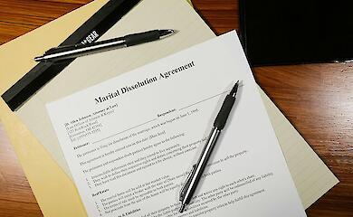 Соглашение о расторжении брака, иллюстративное фото