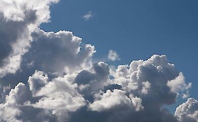 Яка погода очікується в Україні 21 березня: температура та опади