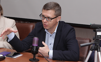 Павел Фролов