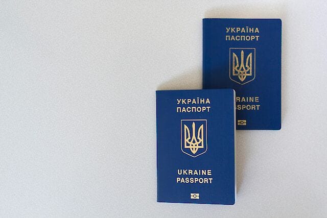 Виїзд за кордон з інвалідністю: чи потрібне українцям відстрочка та які правила діють
