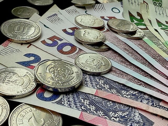 В Україні очікують зростання зарплат і зниження безробіття - прогноз Нацбанку