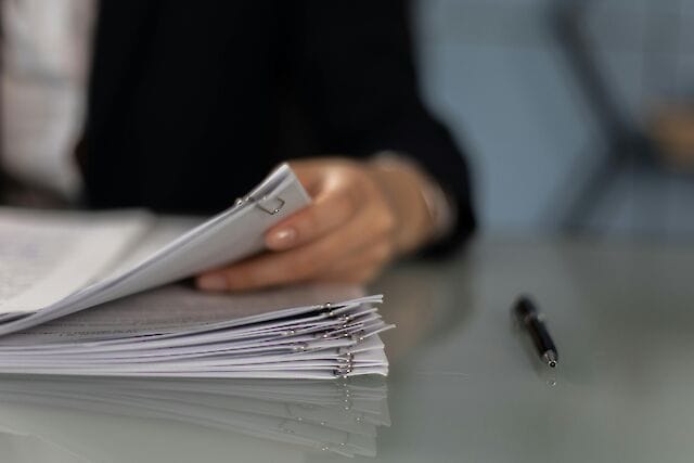 Українцям пояснили, як підтвердити право на квартиру або будинок без оригіналів документів